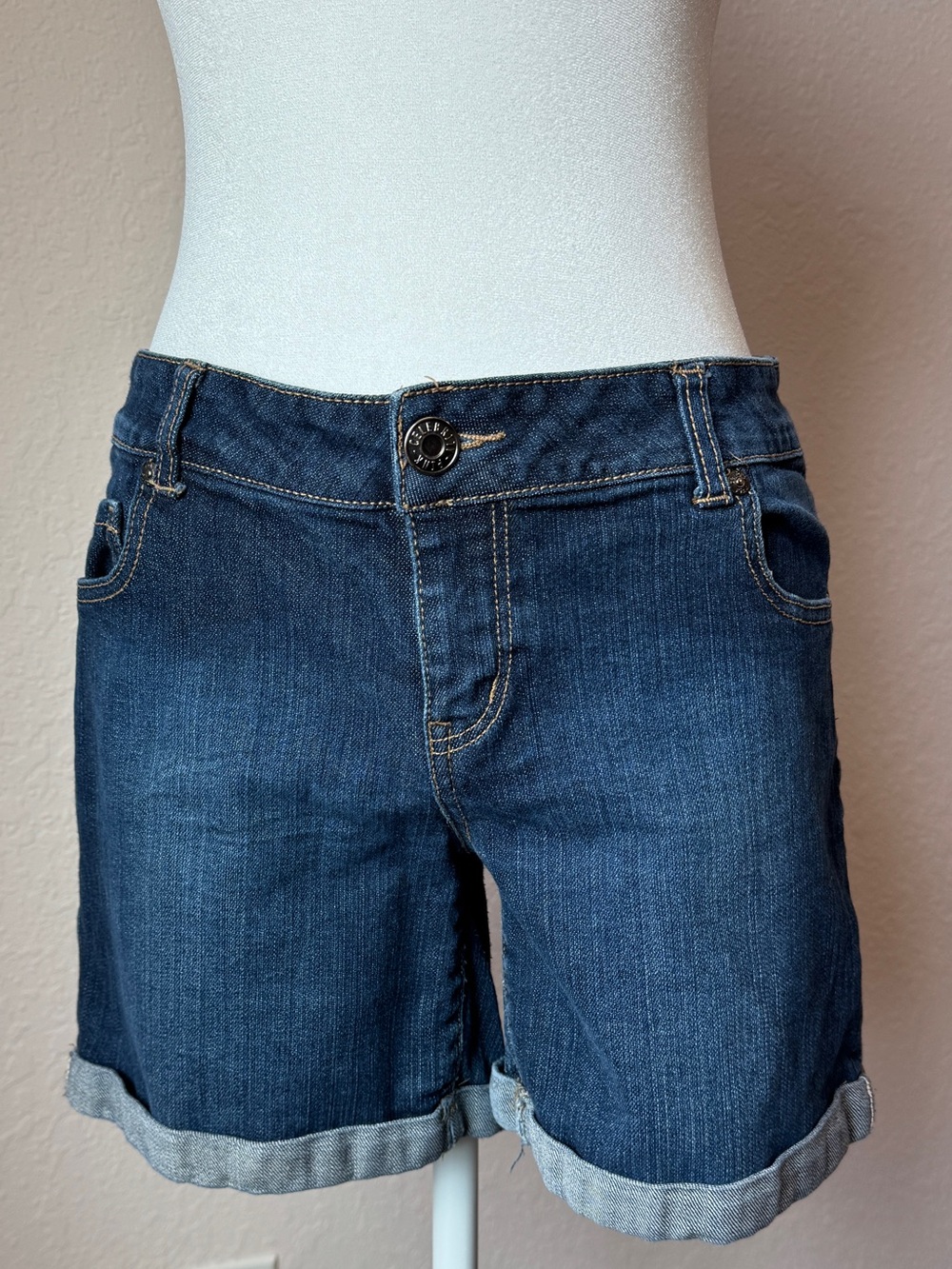 Celebrity Pink Cuffed Denim Shorts Size 11 Mid Rise Stretch Jean Shorts